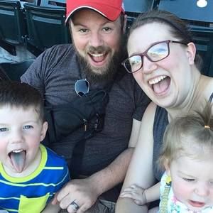 Meet your Posher, Courtney